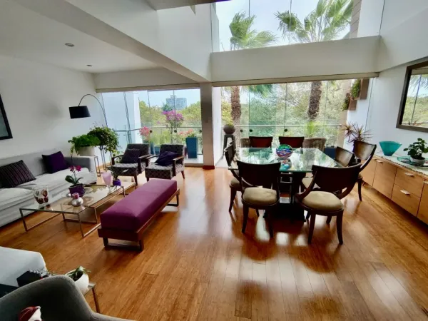 VENDO, dpto duplex frente a parque, 300 m2, en Las Acacias, Casuarinas Sur, Surco (3 dorm, 4.5 baños, 4 cocheras, area de servicio)