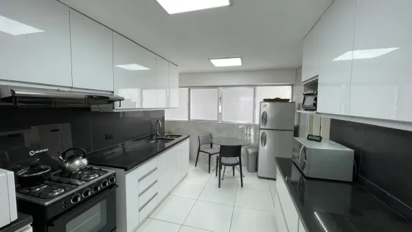 VENDO, dpto en Carlos Porras Osores, piso6, San Isidro, remodelado (3 dorm, 2.5 baños, 1 cochera)
