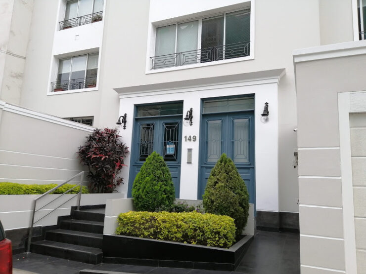 VENDO, Excelente dúplex con terraza, 4 dorm. Calle Samuel Marquez 149, San Antonio, Miraflores