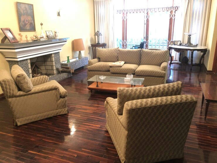 VENDO, amplia casa con salida a parque, 4 dorm. Calle Olaechea, Miraflores