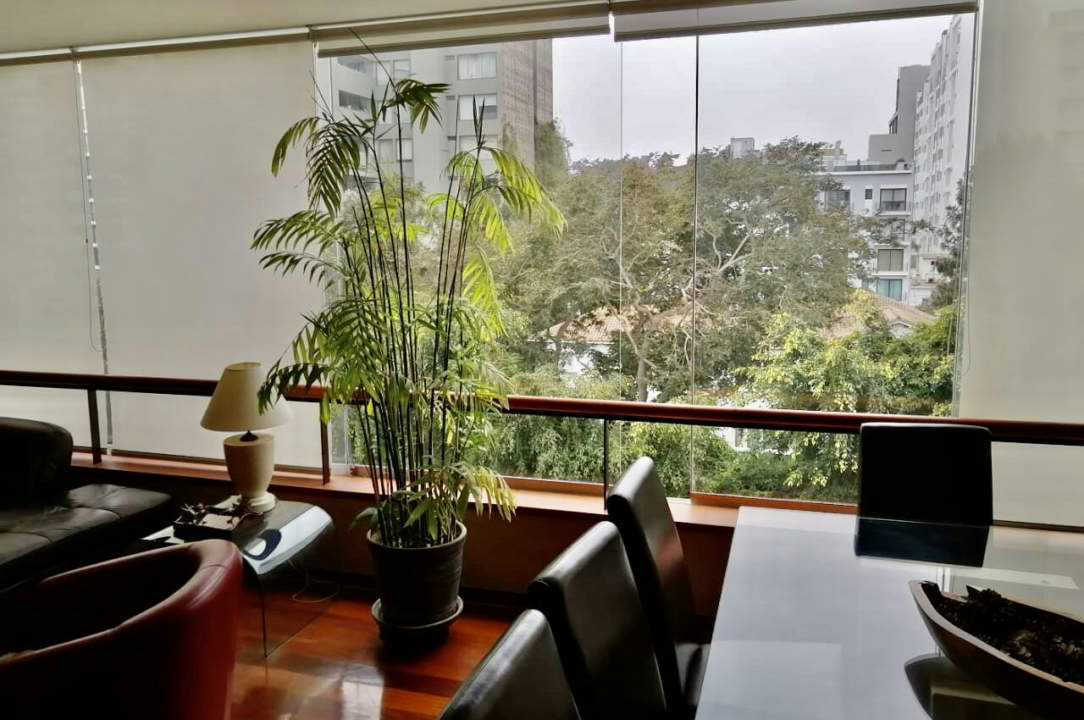 VENDO, ALQUILO, dpto, penthouse en los Laureles 383, San Isidro, frente a parque (4 dorm, 4 estac)