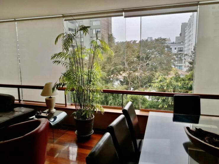 VENDO, dpto, penthouse en los Laureles 383, San Isidro, frente a parque (4 dorm, 3 estac)