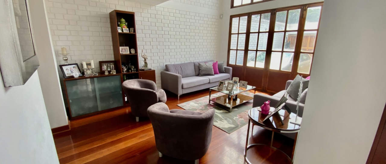 VENDO, Casa en Aurelio Miroquesada, San Isidro, a dos cuadras del Golf (3 dorm)