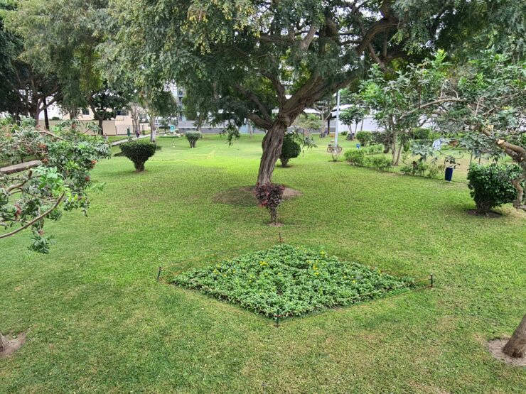 VENDO, excelente dpto en Arias Schereiber, La Aurora, Miraflores (vista a parque Paul Rivet)