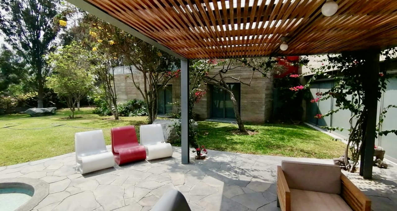 VENDO, moderna e impacable casa en Los Condores, Chaclacayo, Chosica (con piscina, Arq. Barclay)