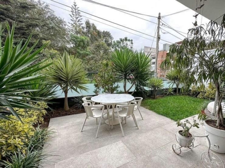 VENDO, dpto con terrazas, frente a parque en Capulies, La Aurora, Miraflores