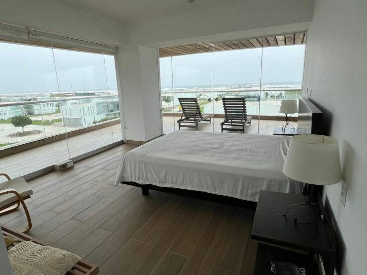 VENDO, dpto en Condominio Privado, La Jolla (3 dorm, piso 3)