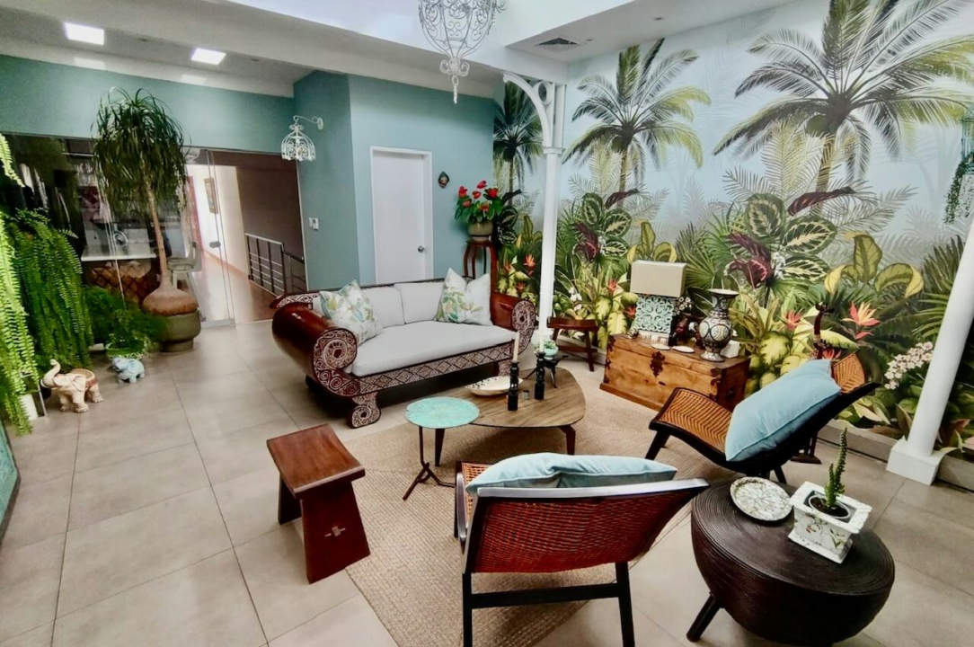 VENDO, dpto duplex, en Andalucia, Chacarilla, San Borja (con terraza, 3 dorm)