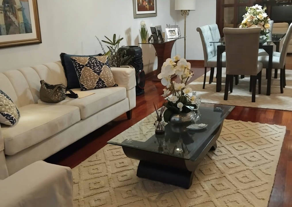 VENDO, amplio Duplex 4 dorm, El Rosal 251, Urb Los Sauces- Surquillo. A pocos pasos del parque Los Sauces