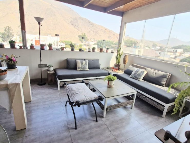 VENDO / ALQUILO MODERNO DUPLEX 223mts. 3dorm. 2estac. Calle Los Cedrones 295, Urb. Sirius – La Molina