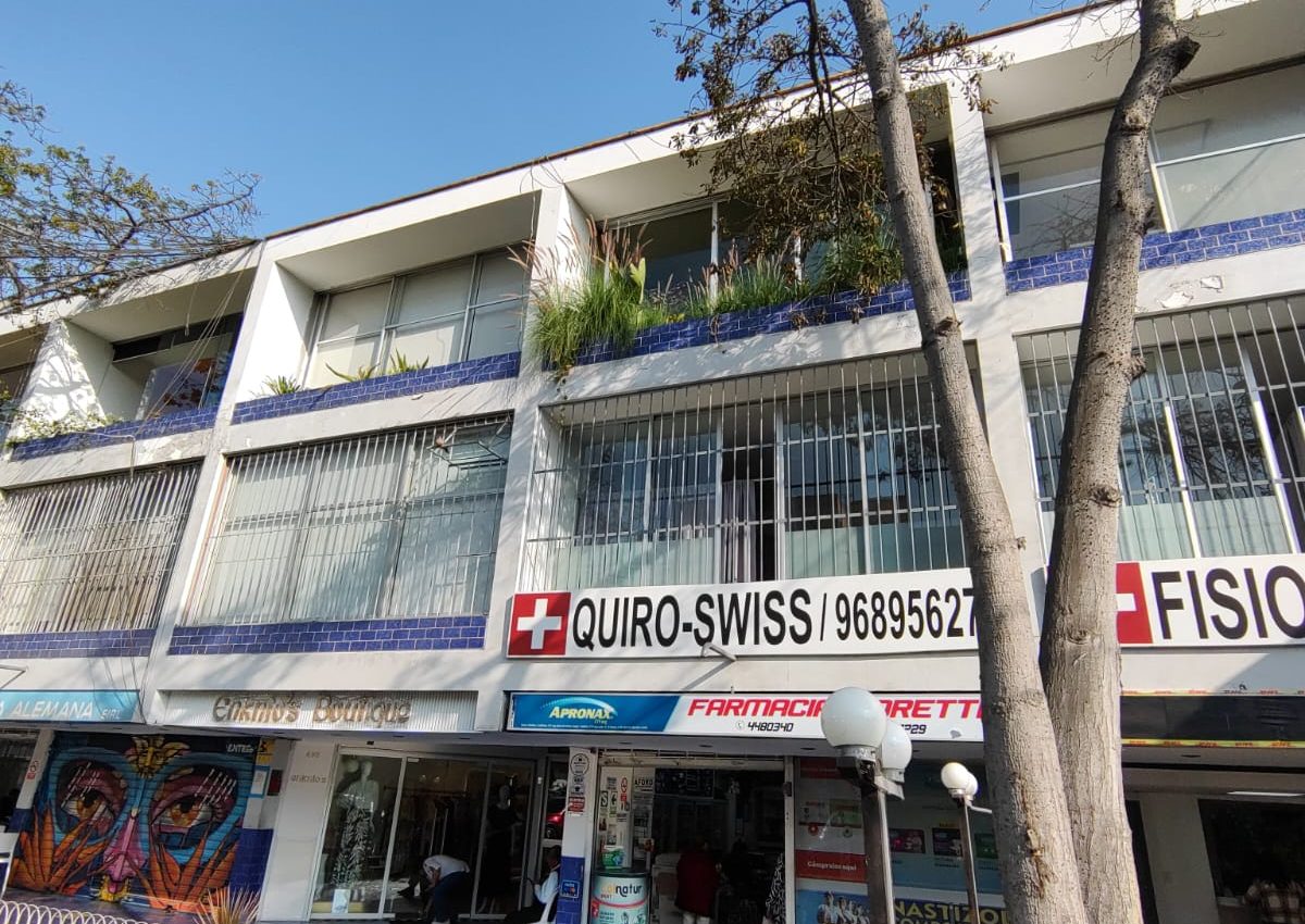 ALQUILO, oficina dúplex implementada en Castilla, La Aurora, Miraflores (AC 105m2)