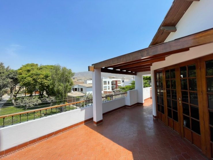 VENDO, dpto frente a parque en Los Ishpingos, ex los Abetos, El Remanso, La Molina