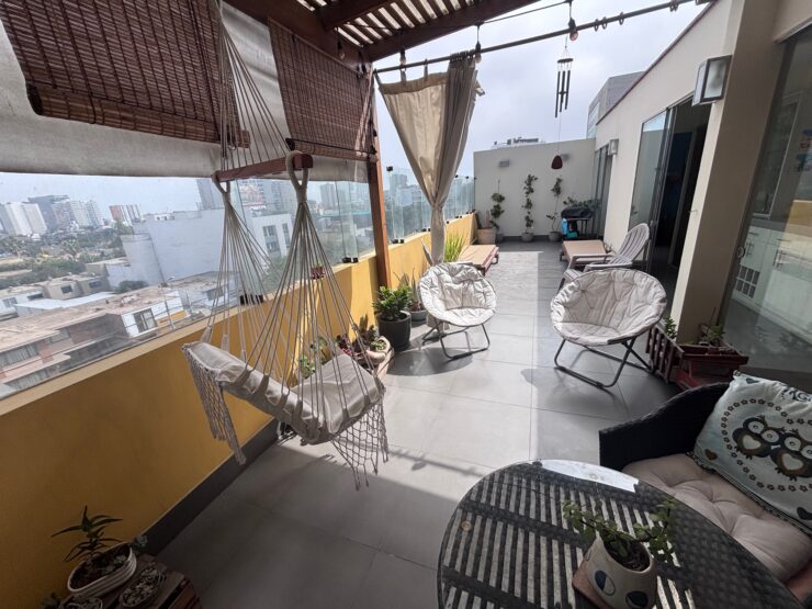 VENDO, excelente duplex en Ramon Castilla, Surco (4 dorm, 2.5 baños, area de servicio)